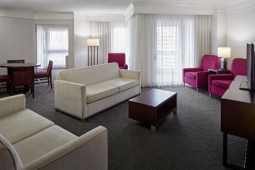 Delta Hotels by Marriott Montreal image 1